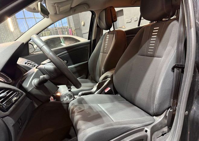 Renault Megane 3 estate 1.5 DCI (110cv) premi�re main G Noir de 2012