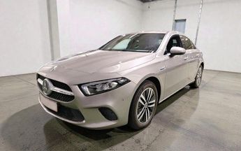  Voir d&eacute;tails -Mercedes Classe A BERLINE 250 E 160+102CH STLYLE LINE 8G-D &agrave; Mouvaux (59)