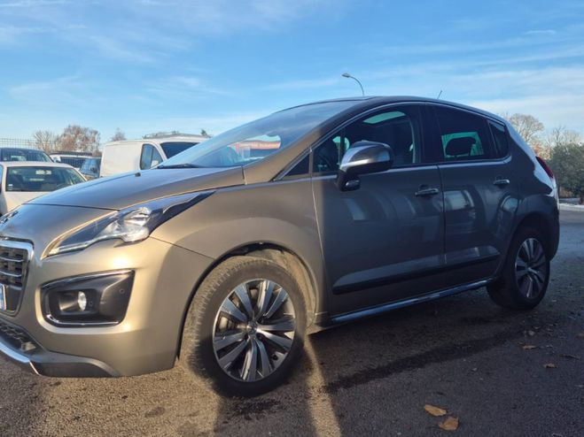 Peugeot 3008 1. 130ch SS BVM6 toutes options Gris de 2016