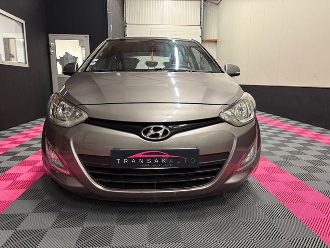 Hyundai I20 1.4 CRDi 90 Pack Sensation Gris de 2013