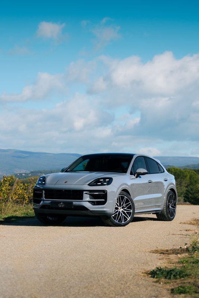 Porsche Cayenne 3 V6 E-HYBRID COUPE PH2 Gris de 2024