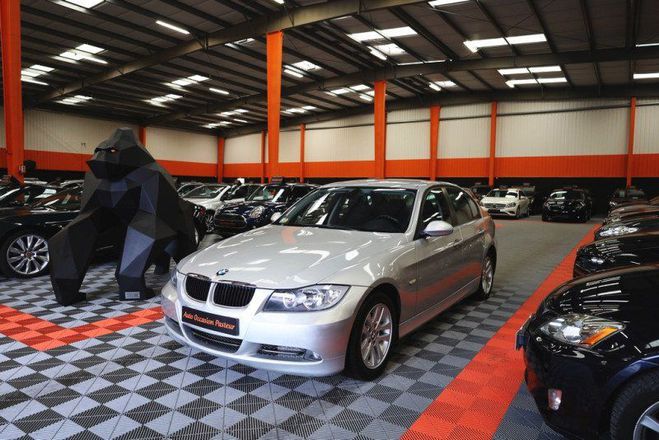 BMW Serie 3 (E90) 318D 122CH CONFORT Gris C de 2007