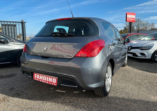 Peugeot 308 1.6 Hdi 110Ch Active Gris de 2011