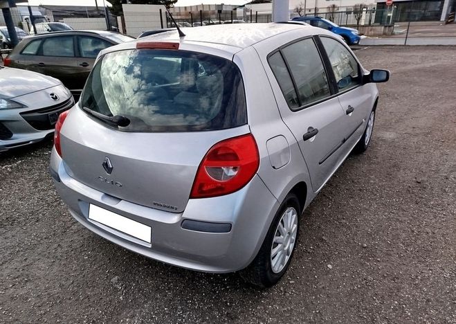 Renault Clio 1.2 75cv Argent de 2005