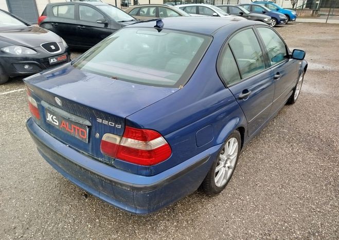 BMW Serie 3 (E46) Berline 320d 2.0 TD 16V BVM6 150cv Bleu de 2004