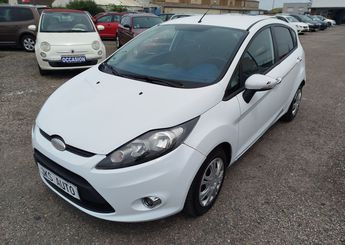  Voir d&eacute;tails -Ford Fiesta VI 5 portes 1.6 TDCi 16V 90 CV &agrave; Wittelsheim (68)
