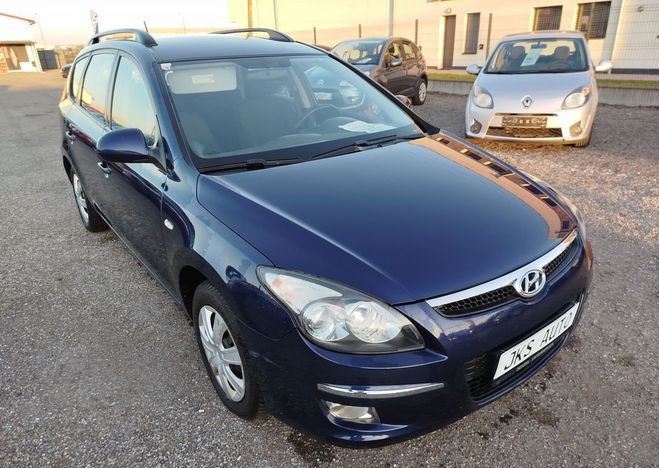 Hyundai I30 I CW Phase 2 1.4 16V 109 Bleu de 2009