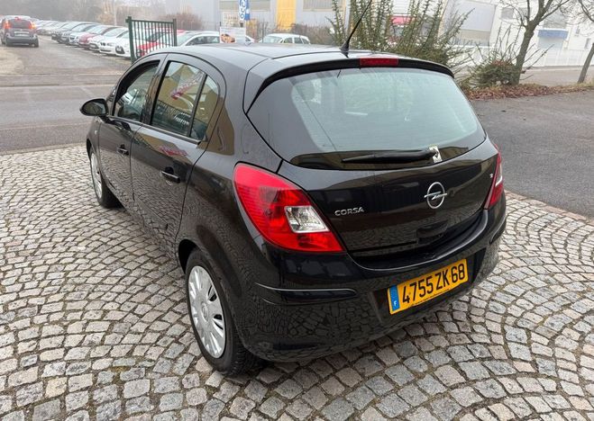 Opel Corsa D 5 portes 1.2 i 16V Twinport 80 cv 1er  Noir de 2007