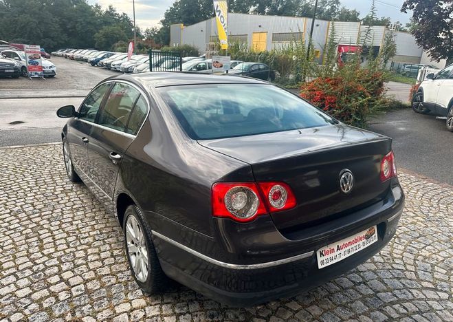 Volkswagen Passat Berline 4Motion 2.0 TDi 140 cv- GPS Marron de 2007