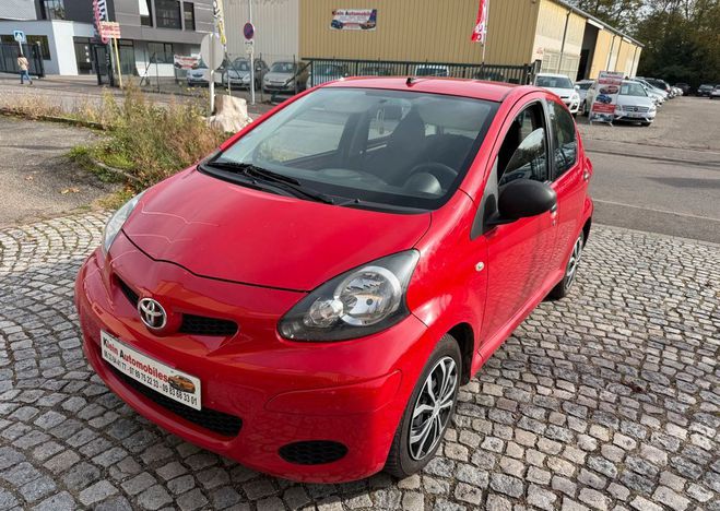 Toyota Aygo 5 Portes 1.0 VVTi 12V 68 cv-2009 Rouge de 2009