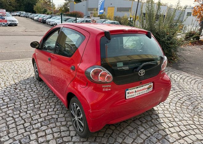 Toyota Aygo 5 Portes 1.0 VVTi 12V 68 cv-2009 Rouge de 2009