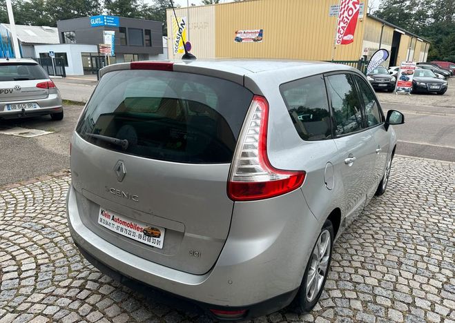 Renault Grand Scenic III 1.9 dCi 131 cv -GPS 7 PLACES-2010 Gris de 2010