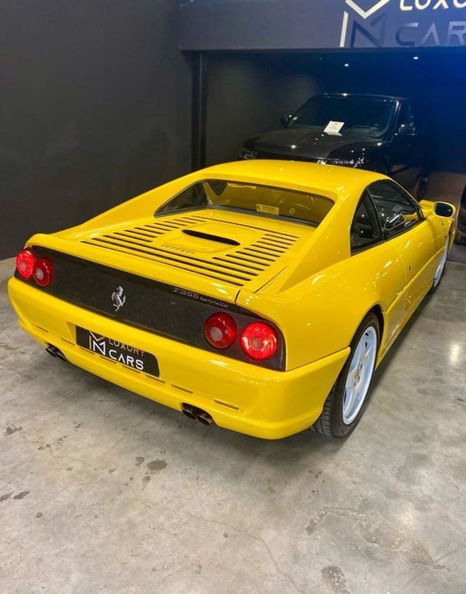 Ferrari F355 F BERLINETTA 3,5 L V8 VERSION 2.7 380 ch  de 1996