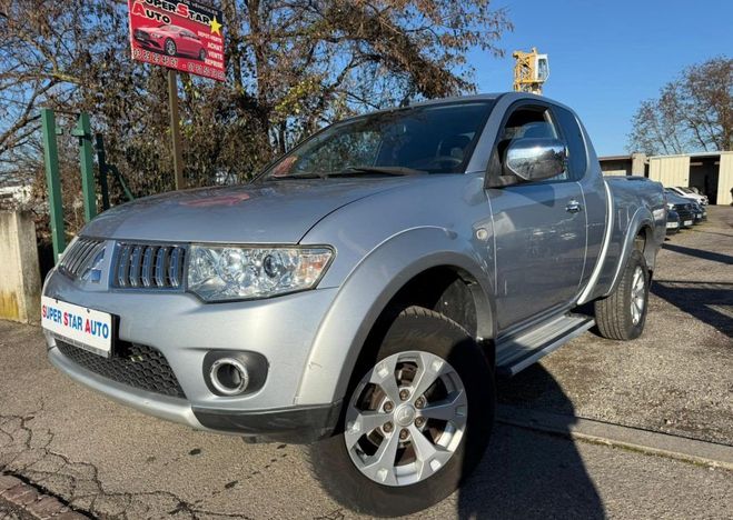 Mitsubishi L 200 CLUB CAB 2.5Td 178CV INTENSE Gris de 2013