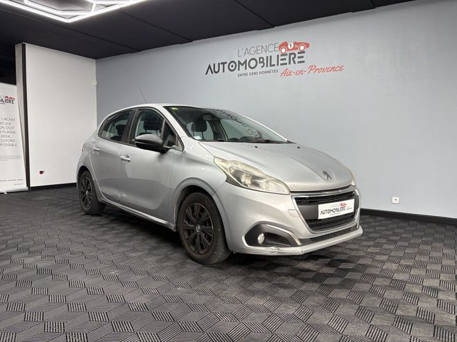 Peugeot 208 I Phase 2 5 Portes 1.2 VTi 82 CV Gris de 2015