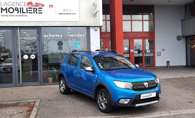 Cliquer pour voir la photo suivante Dacia Sandero 0.9L Tce STEPWAY 90CH Bleu de 2018