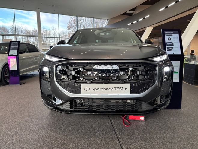 Audi Q3 Sportback HYBRIDE e-hybrid 272 ch S tron Gris de 2025
