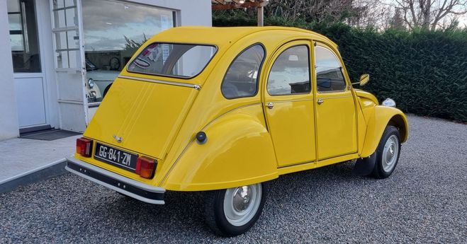 Citroen 2 CH 2 CV 2cv6 Jaune de 1984