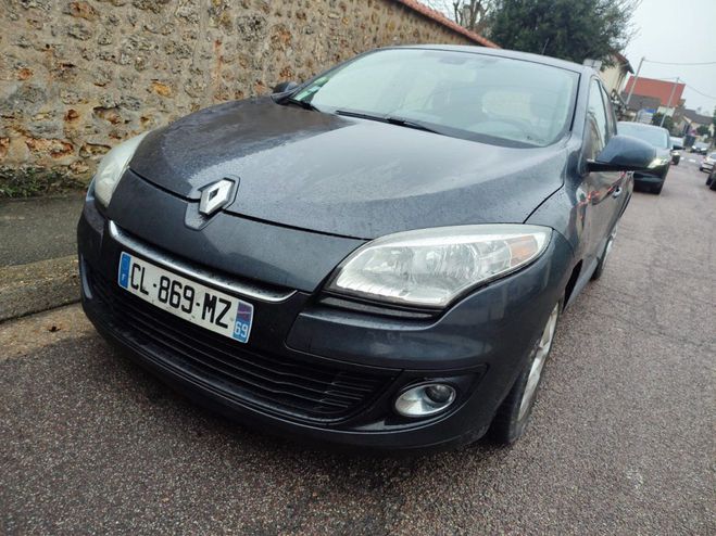 Renault Megane 3 phase 2 TOMTOM boite automatique Repri BLEU FONCE de 2013