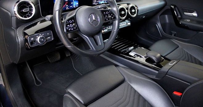 Mercedes Classe A 250 E 160+102CH STYLE LINE 8G-DCT Bleu de 2020