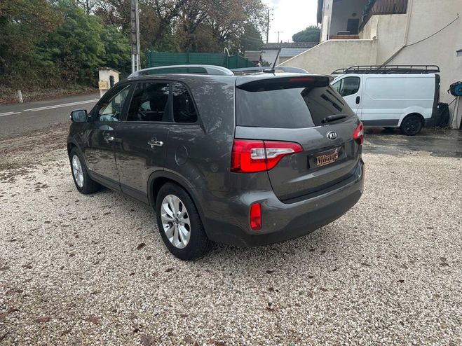 Kia Sorento 2.0 CRDI 150 PREMIUM NAVI gris metal de 2014