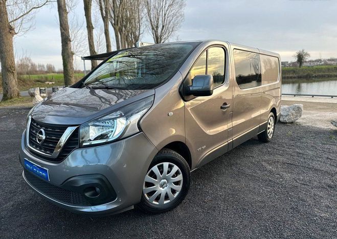 Nissan NV300 NV 1.6 Dci 125cv double cabine Gris de 2017