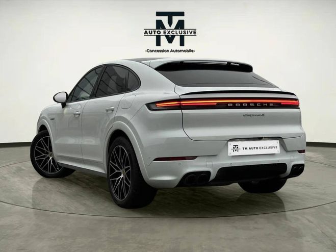 Porsche Cayenne COUPE E-Hybrid 3.0 V6 519 ch S Blanc de 2024