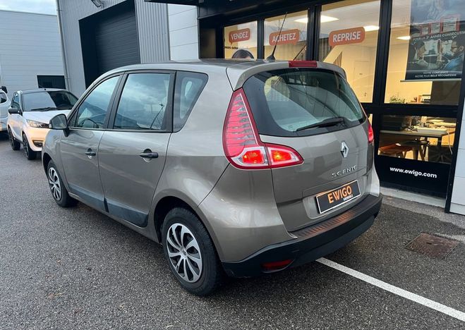 Renault Scenic 1.6 flexifuel e85 110ch expression Gris de 2009