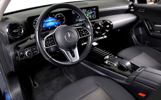 Mercedes Classe A BERLINE IV 180 D BUSINESS LINE 7G-DCT Bleu de 2020