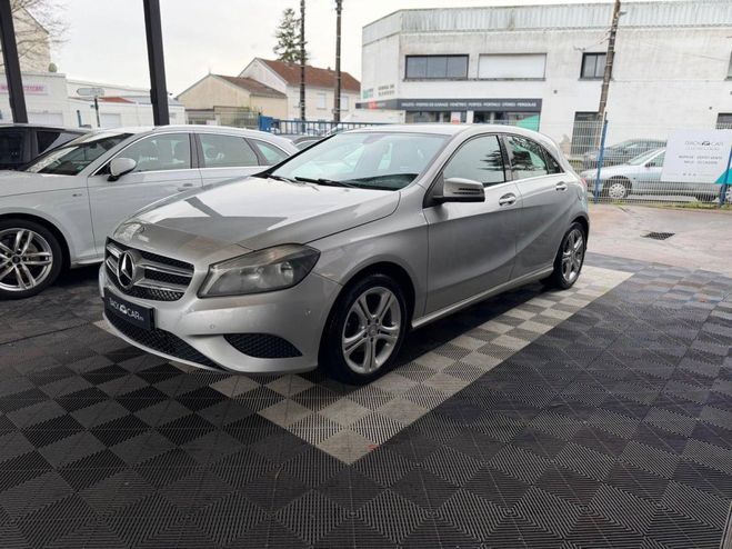 Mercedes Classe A 180 CDI BlueEFFICIENCY Inspiration 7-G D GRIS CLAIR de 2014