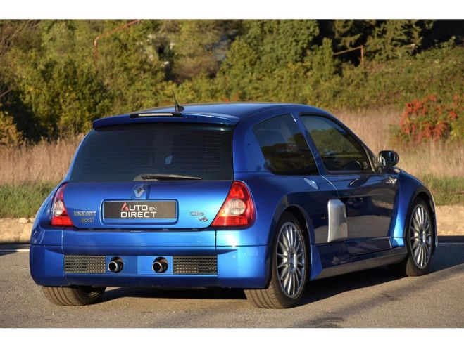 Renault Clio RS 3.0i V6 II V6 BERLINE V6 PHASE 2 Bleu m�tallis� de 2004