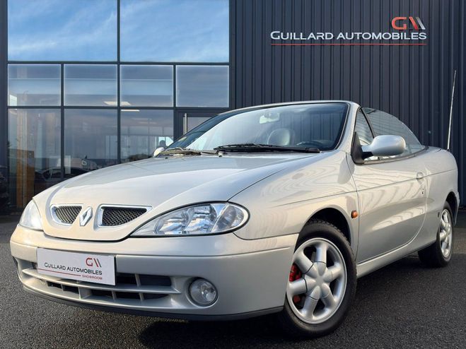 Renault Megane CABRIOLET 2.0 16S 140ch BVM5 Gris de 2002