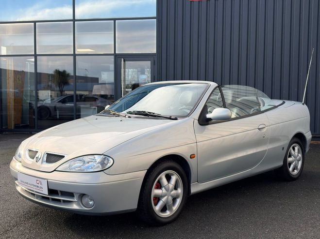 Renault Megane CABRIOLET 2.0 16S 140ch BVM5 Gris de 2002