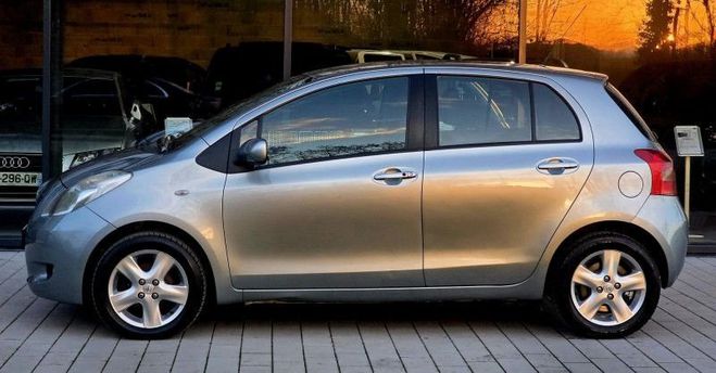 Toyota Yaris 85 VVT-I LUNA PACK BVA 5P Gris de 2005