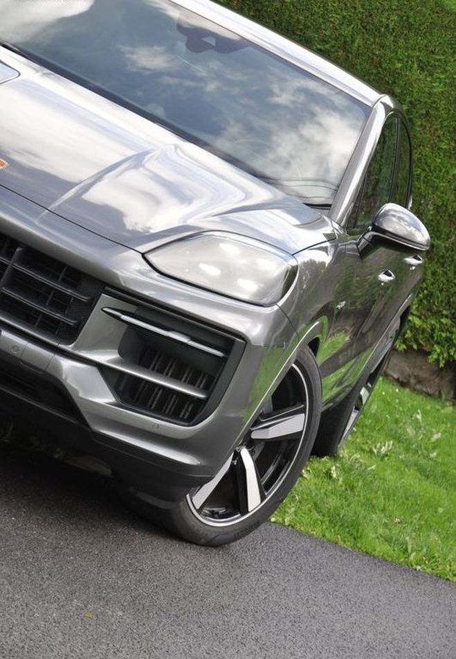 Porsche Cayenne COUPE 3.0 V6 E-hybrid 470 Origine Fran�a Gris de 2023