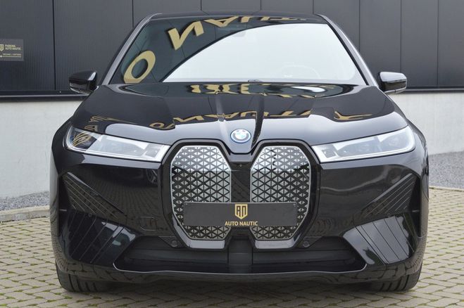 BMW iX M60 Toutes options - 1 MAIN - TVA - 9.00 noir de 2023