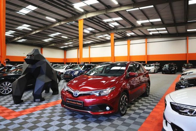 Toyota Auris HSD 136H DESIGN Rouge de 2017