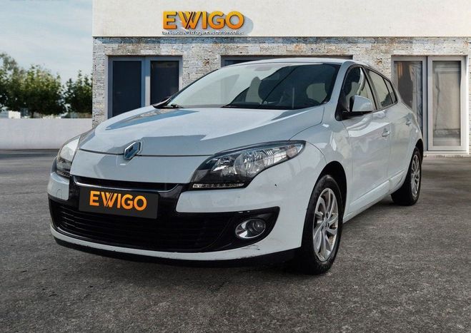 Cliquer pour voir la photo suivante Renault Megane 1.5 dci 110 dynamique suivi complet revi Blanc de 2013