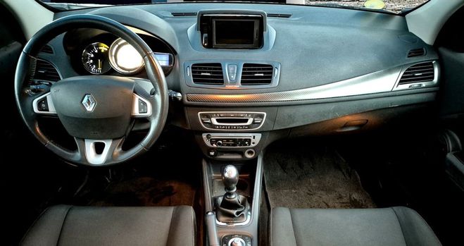 Renault Megane 1.5 dci 110 dynamique suivi complet revi Blanc de 2013