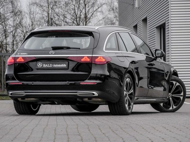 Mercedes Classe E 300 T Avantgarde/LED/Cam/Distr/Keyl/Ambi Noir M�tallique de 