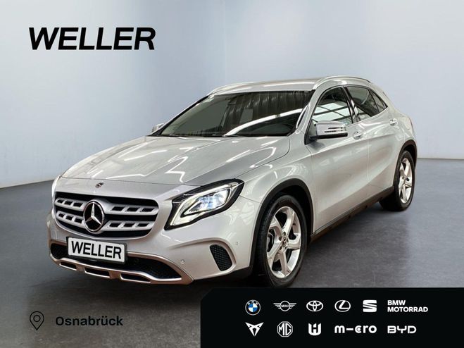 Mercedes Classe GLA classe 180 7G-DCT Urban*SPORT*LED*SHZ*PD Argent� M�tallique de 