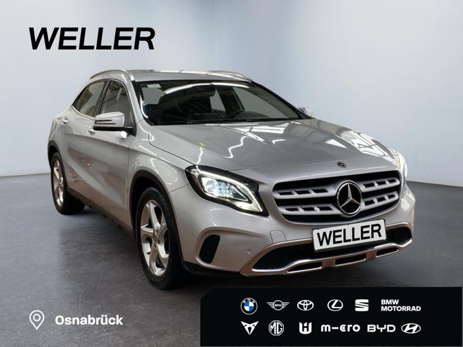 Mercedes Classe GLA classe 180 7G-DCT Urban*SPORT*LED*SHZ*PD Argent� M�tallique de 