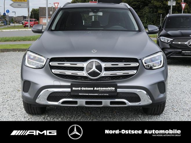 Mercedes GLC 300 4M AHK PARKPAKET LED 9G NAVI SITZHZG Gris de 