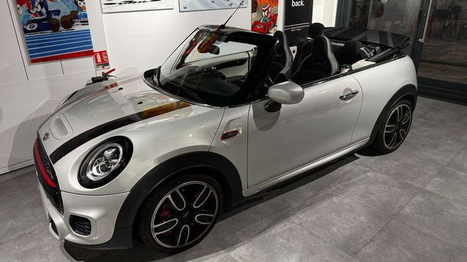 Cliquer pour voir la photo suivante Mini Cooper John Works Cabrio 231 ch BVA8 JCW Ultima Gris de 2020