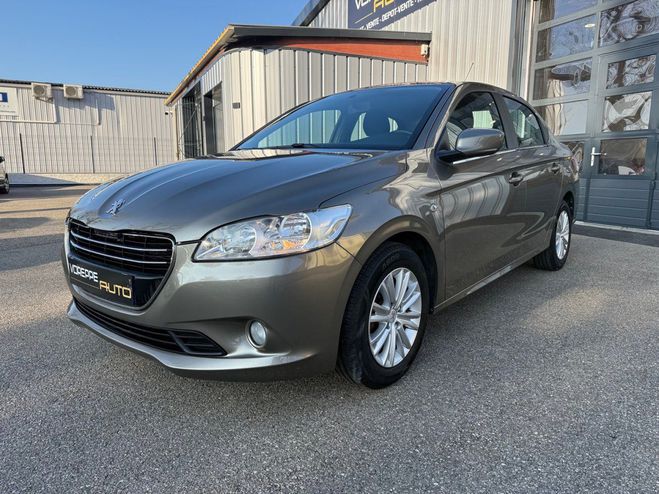 Peugeot 301 1.6 HDI 92 CV ALLURE / 1 ERE MAIN/ Gris de 2013