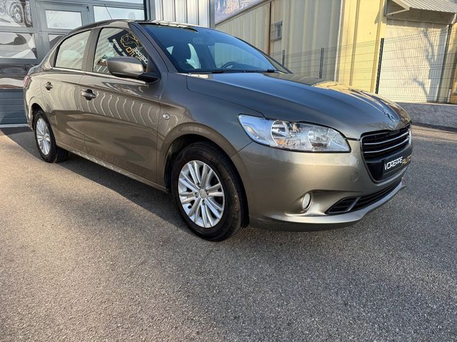 Peugeot 301 1.6 HDI 92 CV ALLURE / 1 ERE MAIN/ Gris de 2013