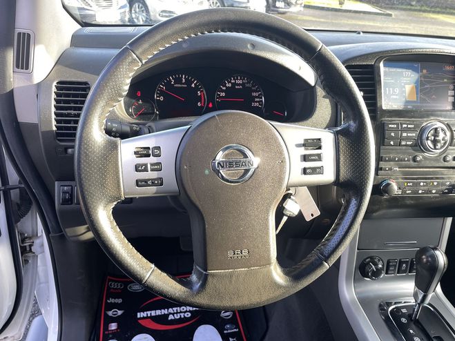 Nissan Navara 3.0 V6 DCI 231CH DOUBLE-CAB BVA BLANC  de 2015