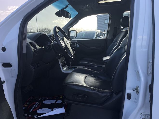 Nissan Navara 3.0 V6 DCI 231CH DOUBLE-CAB BVA BLANC  de 2015