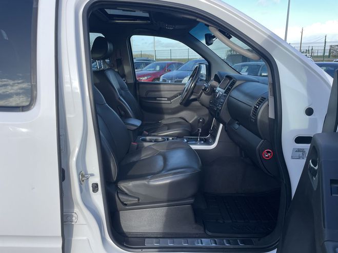 Nissan Navara 3.0 V6 DCI 231CH DOUBLE-CAB BVA BLANC  de 2015