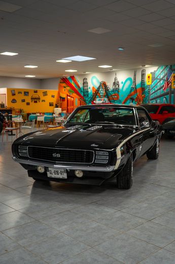  Voir d&eacute;tails -Chevrolet Camaro SS V8 396ci 1969 - Pack RS &agrave; Saint-Georges-d'Orques (34)